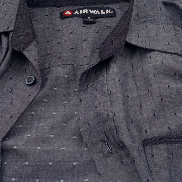 Airwalk size S long sleeve button down - Picture 3 of 7